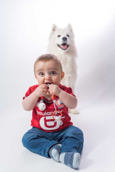 Photographe bébé avec son chien Montpellier